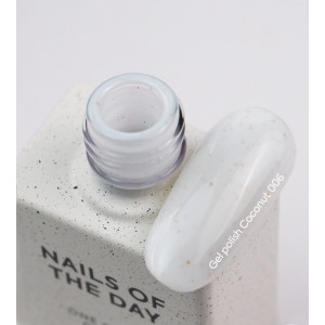 Гель-лак для нігтів Nailsoftheday Gel polish Coconut — молочно-білий із золотою поталлю, 10 мл