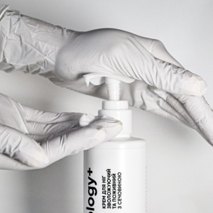 Крем для ніг, зволожуючий та поживний з сечовиною, Nailsoftheday Podology+, 200 мл 