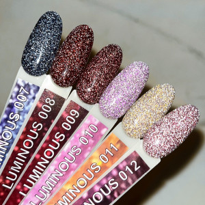 Світловідбиваючий гель-лак для нігтів Komilfo Luminous Collection L009 винний, 8 мл 